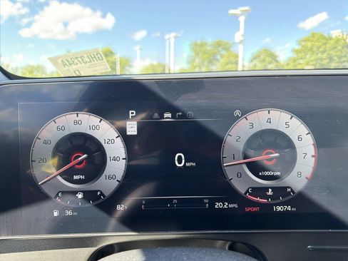 Used 2025 Kia Sportage SX AWD/4WD image 15