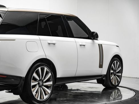 Used 2024 Land Rover Range Rover SV AWD/4WD image 19