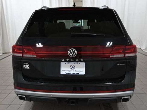 Used 2024 Volkswagen Atlas Peak Edition SEL AWD/4WD image 13