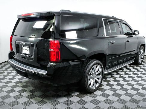 Used 2015 Chevrolet Suburban LTZ RWD image 3