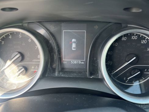 Certified 2022 Toyota Camry LE image 7