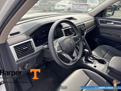 Used 2023 Volkswagen Atlas SE w/ Panoramic Sunroof Package image 14