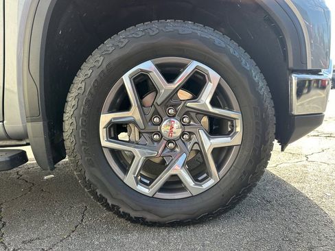 Used 2025 GMC Sierra 1500 SLT w/ SLT Premium Plus Package AWD/4WD image 13