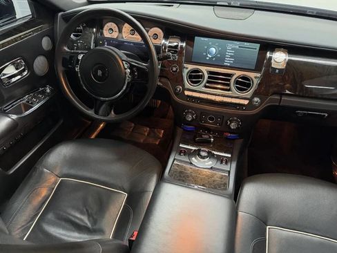 Used 2013 Rolls-Royce Ghost RWD image 30