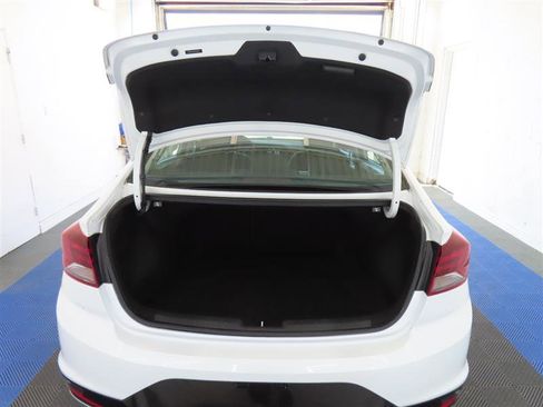 Used 2020 Hyundai Elantra SEL w/ Cargo Package (C1) FWD image 12