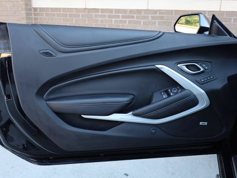 Used 2019 Chevrolet Camaro SS RWD image 23