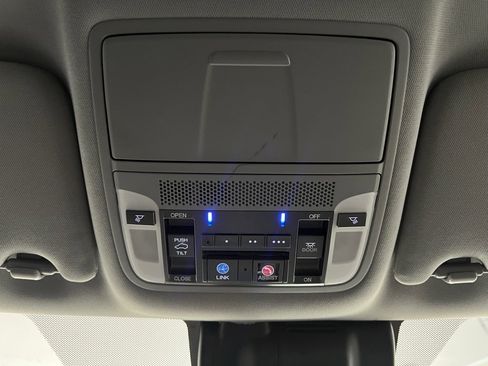 Used 2016 Acura MDX SH-AWD w/ Technology Package image 9