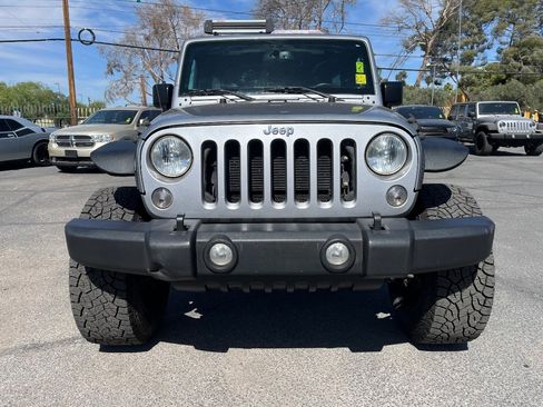 Used 2018 Jeep Wrangler Unlimited Sport S AWD/4WD image 12