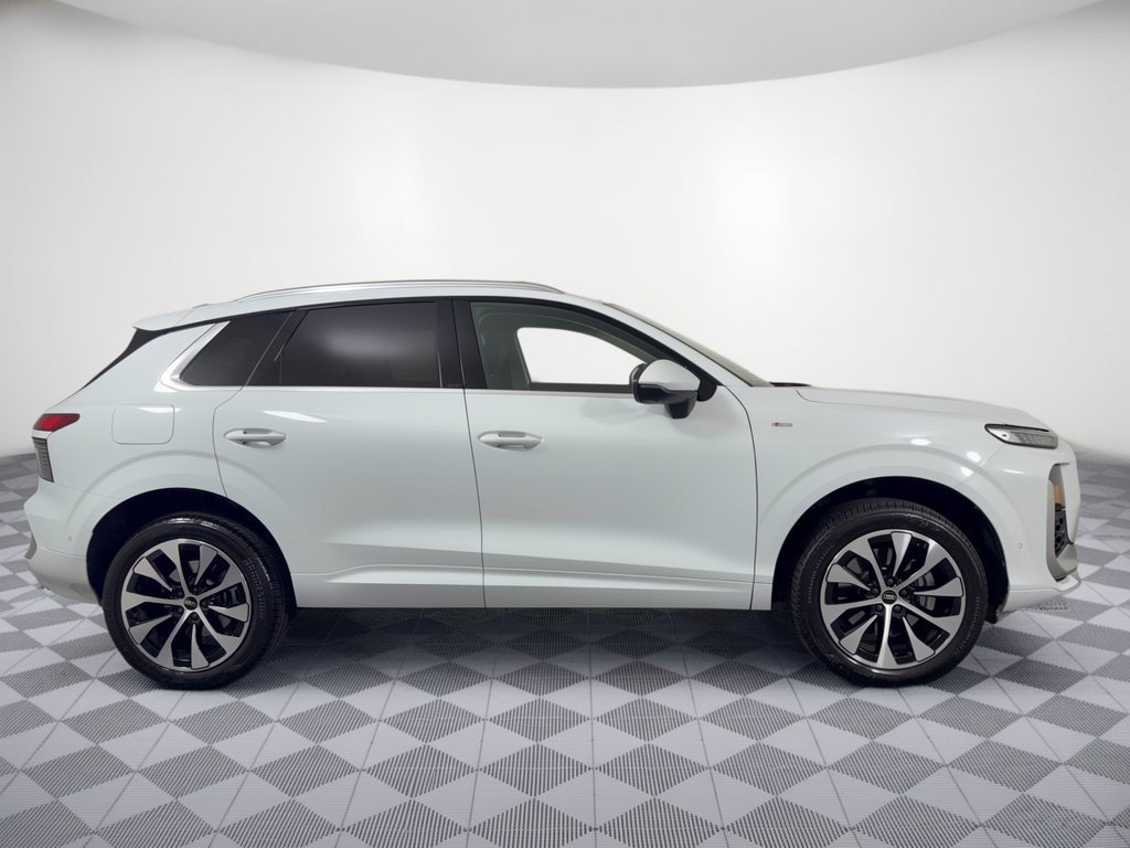 Used 2026 Audi Q3 quattro 2.0T AWD/4WD image 8