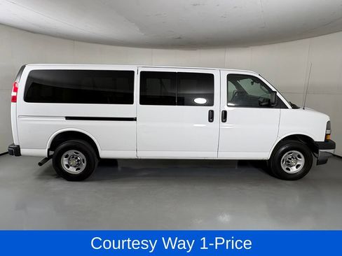 Used 2024 Chevrolet Express 3500 LT w/ LT Preferred Equipment Group RWD image 12