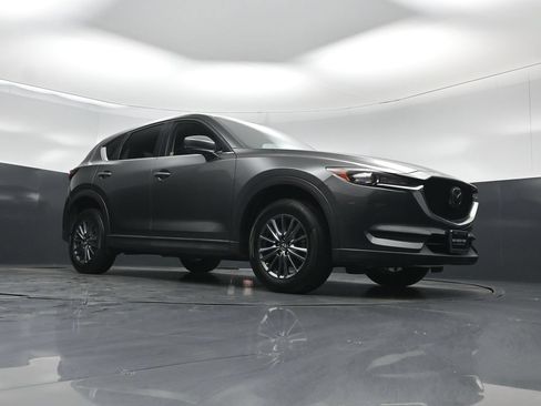 Used 2019 MAZDA CX-5 Touring FWD image 4