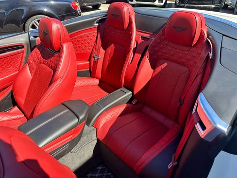 Used 2020 Bentley Continental GT image 24