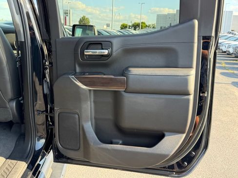 Used 2019 GMC Sierra 1500 SLT w/ SLT Convenience Package AWD/4WD image 23