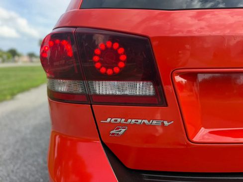 Used 2018 Dodge Journey Crossroad AWD/4WD image 31