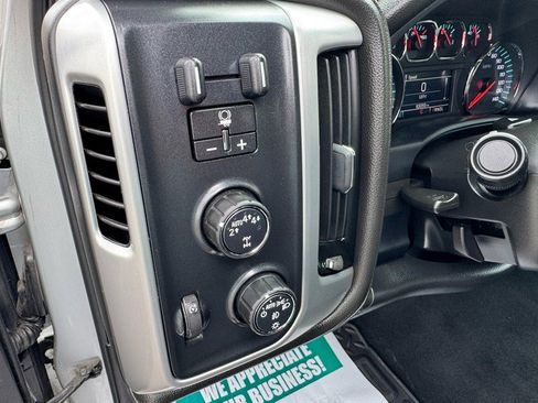 Used 2019 GMC Sierra 1500 SLE w/ SLE Value Package AWD/4WD image 15