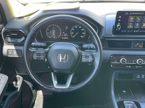 Used 2025 Honda Pilot EX-L image 15