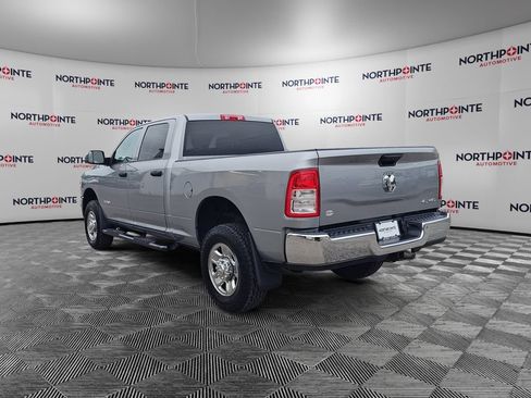Used 2022 RAM 2500 Tradesman w/ Chrome Appearance Group AWD/4WD image 4