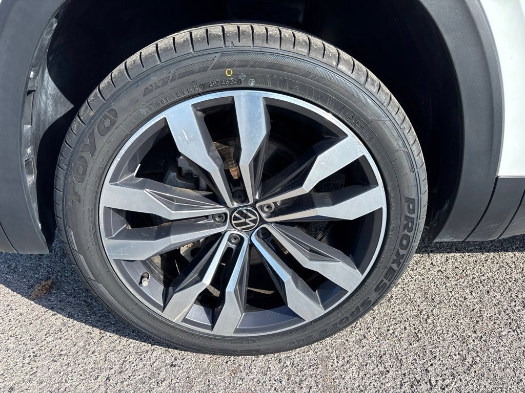 Certified 2022 Volkswagen Atlas SE FWD image 8