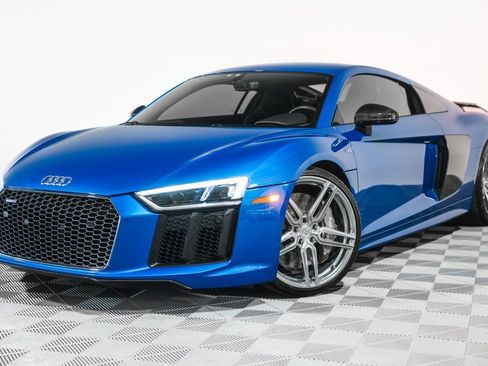 Used 2017 Audi R8 V10 plus image 9