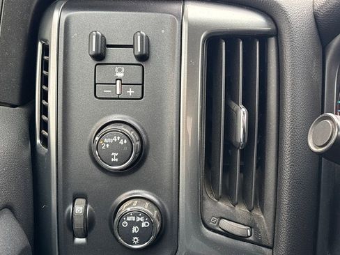 Used 2017 Chevrolet Silverado 1500 LT w/ All Star Edition image 22