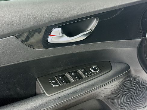 Used 2023 Kia Forte GT-Line w/ GT-Line Premium Package FWD image 15