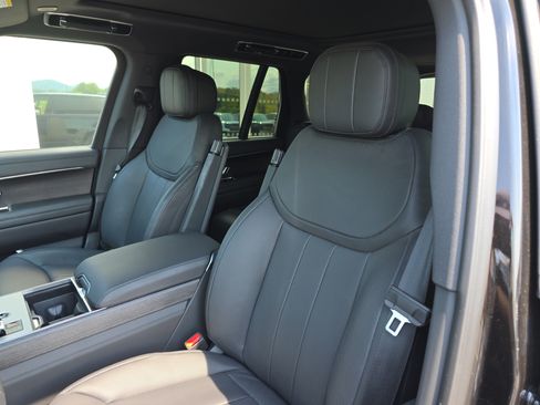 Certified 2025 Land Rover Range Rover SE AWD/4WD image 20