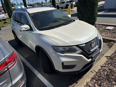 Used 2019 Nissan Rogue SV w/ Premium Package image 24