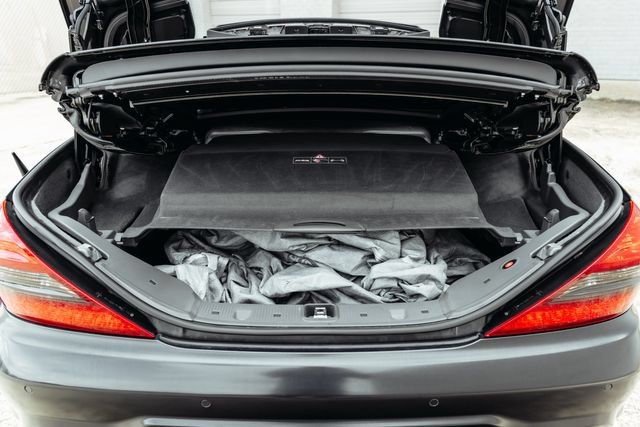 Used 2011 Mercedes-Benz SL 550 image 70