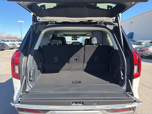 New 2026 Ford Expedition Platinum image 6