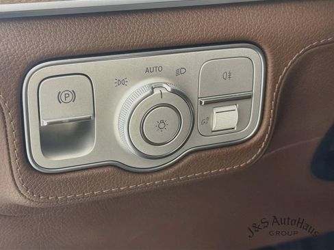 Used 2024 Mercedes-Benz GLE 350 4MATIC image 10