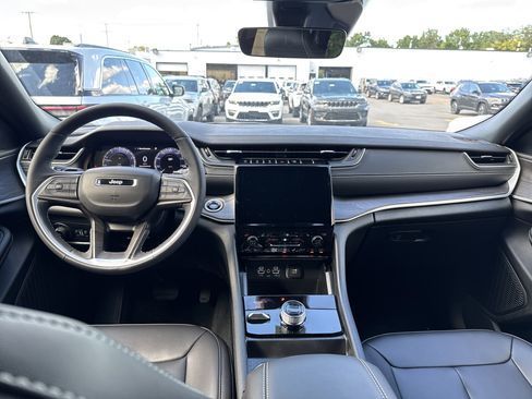 New 2025 Jeep Grand Cherokee Limited w/ MOPAR Finishing Package image 12