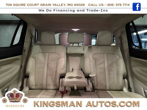 Used 2019 Lincoln MKT AWD image 30