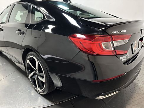 Used 2019 Honda Accord Sport image 10
