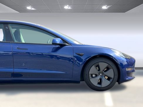 Used 2021 Tesla Model 3 Standard Range Plus RWD image 31