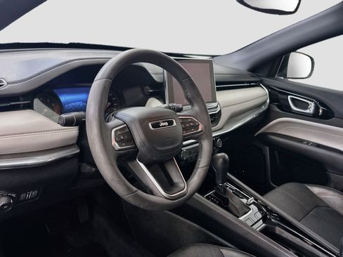 Used 2023 Jeep Compass Limited w/ Sun and Sound Group AWD/4WD image 18