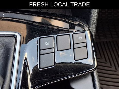 Used 2025 Kia Sportage EX FWD image 13