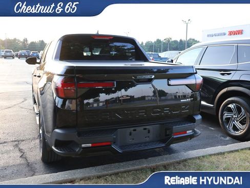 Used 2023 Hyundai Santa Cruz Night AWD/4WD image 16