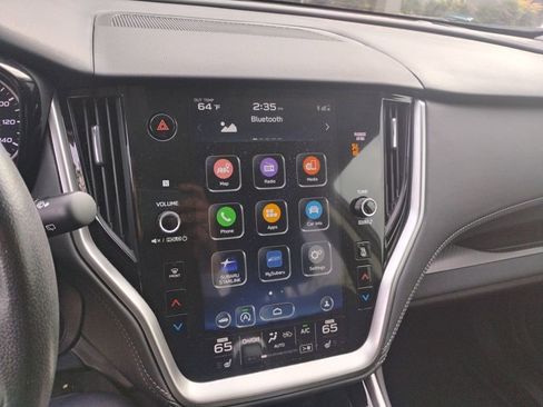 Used 2022 Subaru Outback Premium image 5