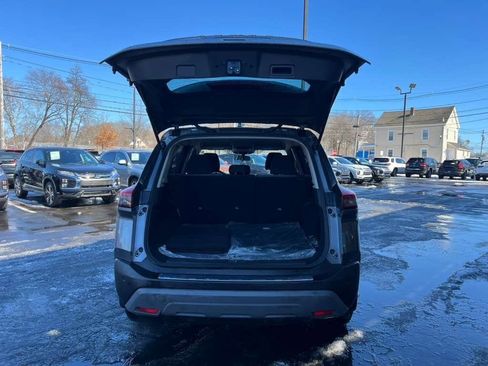 Used 2023 Nissan Rogue SV image 19