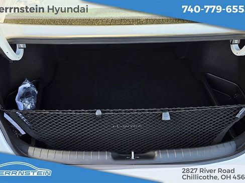Certified 2026 Hyundai Elantra Limited w/ Cargo Package FWD image 23