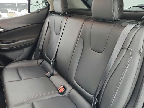 Used 2024 Buick Encore GX Sport Touring image 39