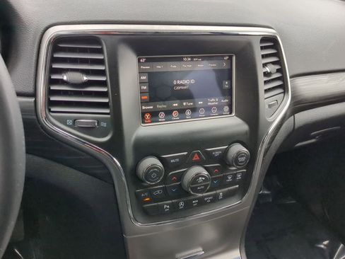 Used 2019 Jeep Grand Cherokee Laredo AWD/4WD image 24