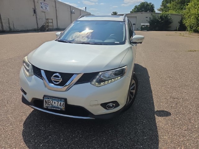 Used 2015 Nissan Rogue SL w/ SL Premium Package AWD/4WD image 2