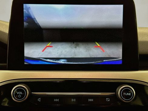 Used 2020 Ford Escape SE FWD image 17