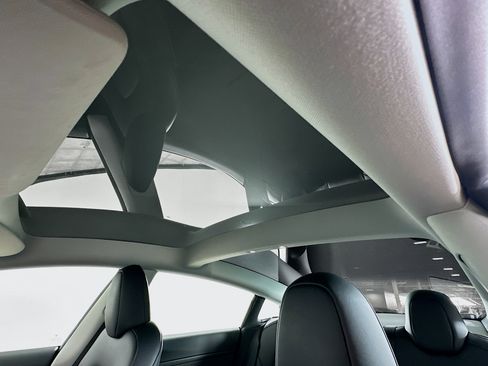 Used 2023 Tesla Model 3 Performance image 25