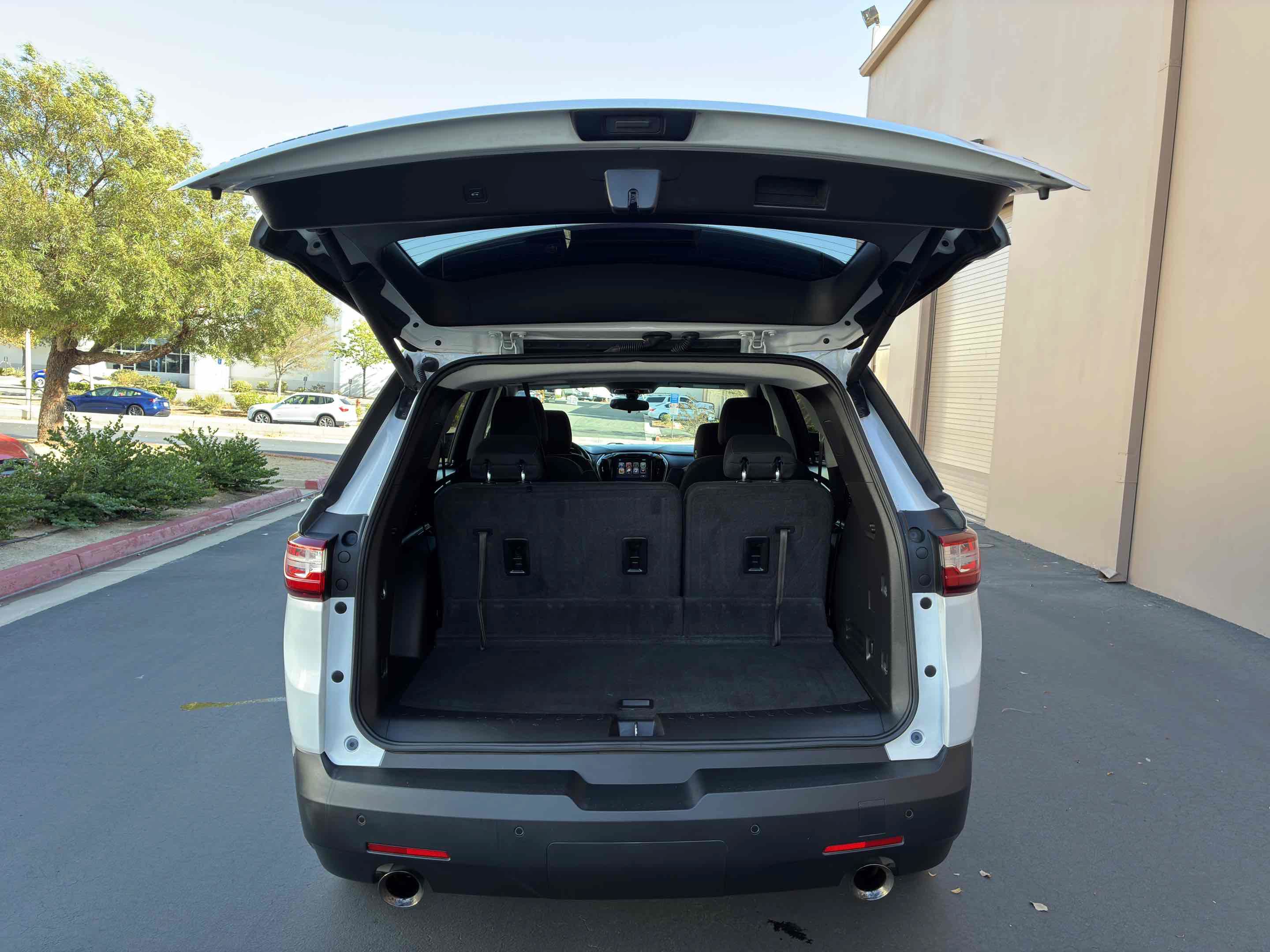Used 2019 Chevrolet Traverse LT FWD image 59