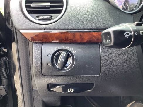 Used 2012 Mercedes-Benz GL 450 4MATIC image 30