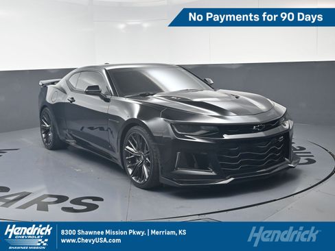 Used 2017 Chevrolet Camaro ZL1 RWD image 1
