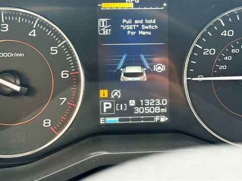 Used 2022 Subaru Crosstrek 2.5i Limited AWD/4WD image 12