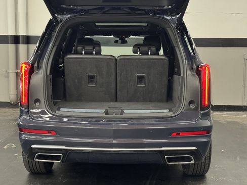 Used 2025 Cadillac XT6 Premium Luxury image 16